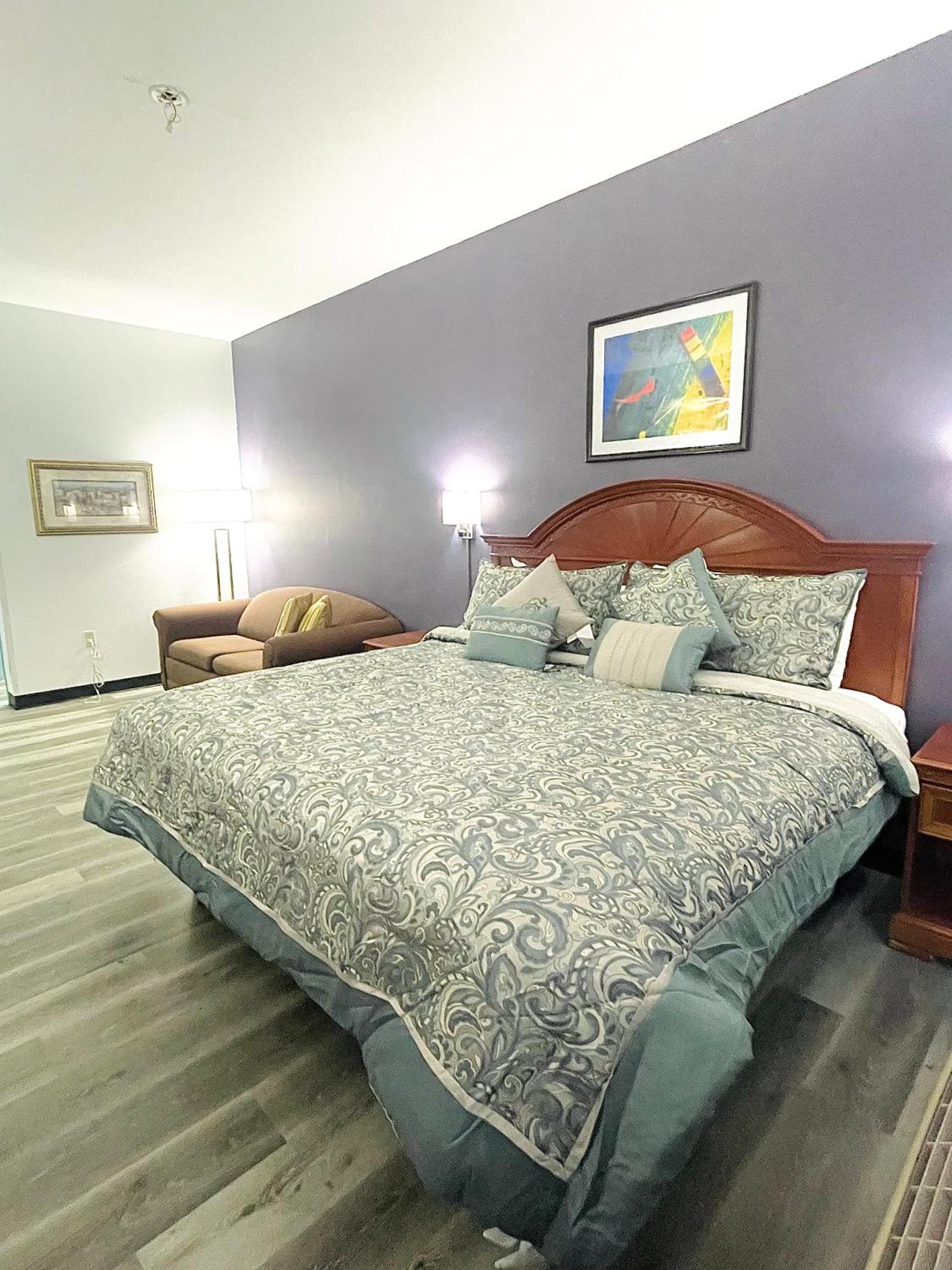 Grand Vista & Motel 2*