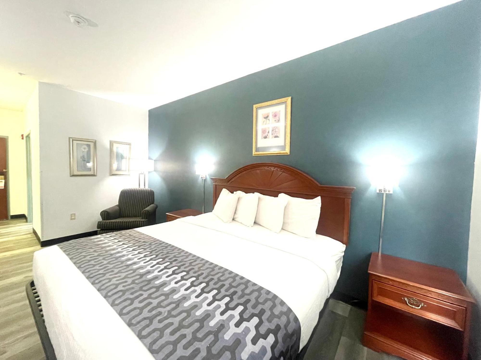 Grand Vista & Motel 2*
